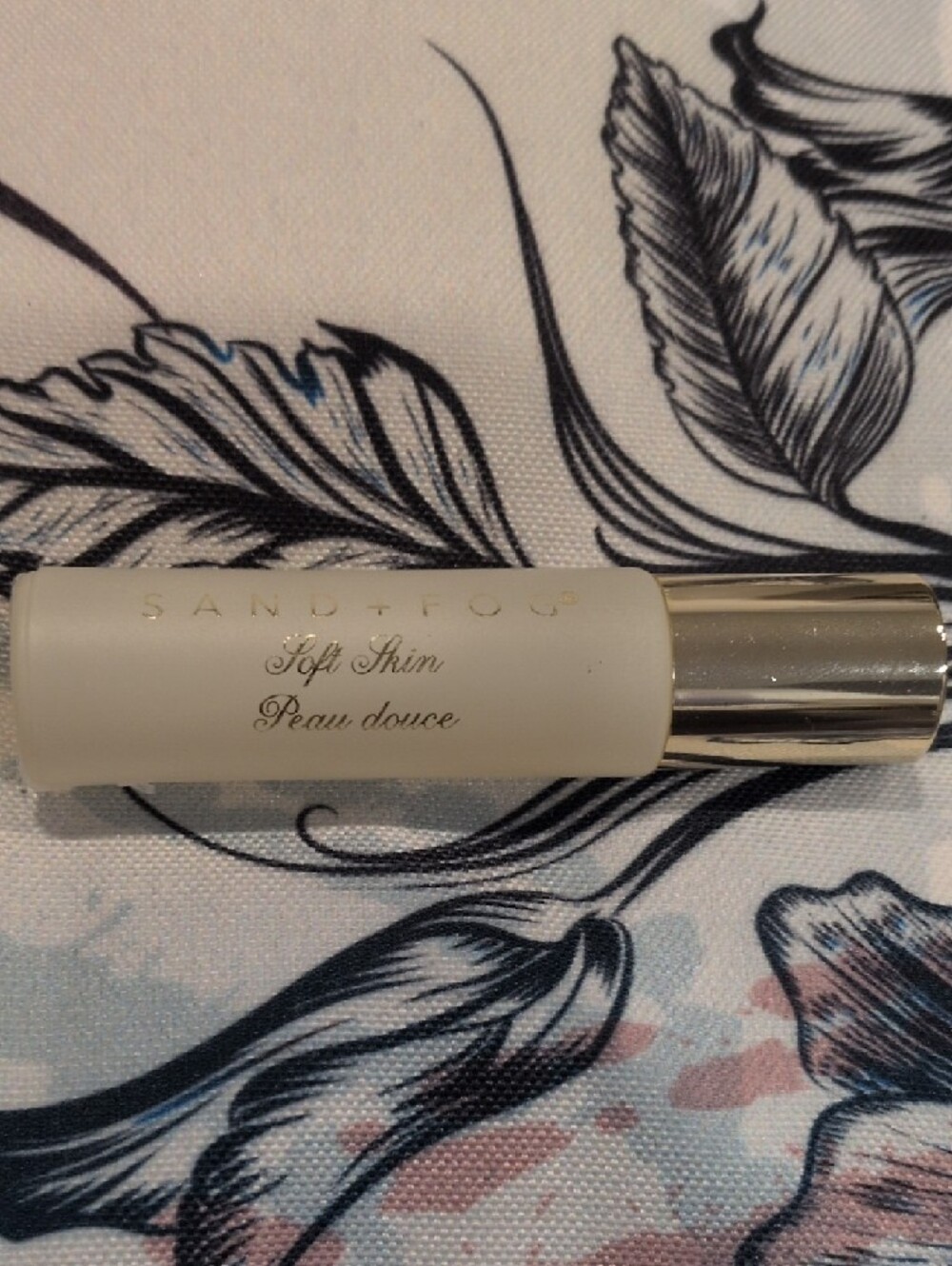 SAND+FOG Soft Skin Perfume Oil Roller - Picture 2 of 2